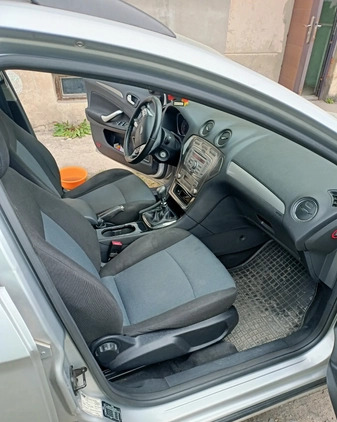 Ford Mondeo cena 12900 przebieg: 382000, rok produkcji 2009 z Szprotawa małe 121